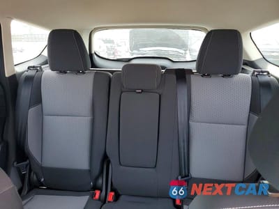 Zdjęcie 10 z 12 samochodu: 2017 FORD ESCAPE SE VIN:1FMCU0GD1HUC78268 - miniatura