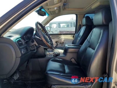 Zdjęcie 7 z 13 samochodu: 2007 GMC YUKON XL DENALI VIN:1GKFK66877J271764 - miniatura