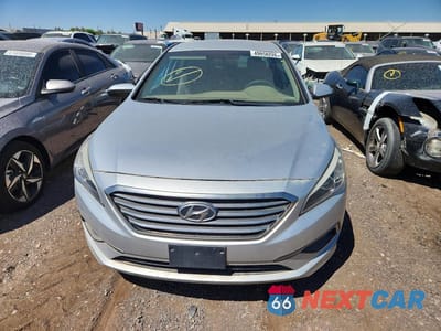 Piąte zdjęcie samochodu w środku: 2016 HYUNDAI SONATA SE VIN:5NPE24AFXGH394047 - miniatura