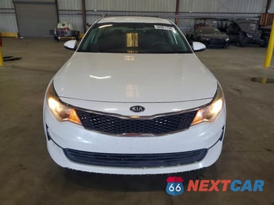Piąte zdjęcie samochodu w środku: 2018 KIA OPTIMA LX VIN:5XXGT4L32JG231727 - miniatura