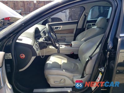 Zdjęcie 7 z 12 samochodu: 2012 JAGUAR XF VIN:SAJWA0FB7CLS29005 - miniatura