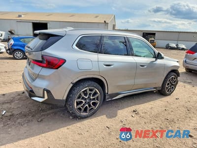 Trzecie zdjęcie samochodu z tyłu: 2025 BMW X1 XDRIVE28I VIN:WBX73EF0XS5175603 - miniatura