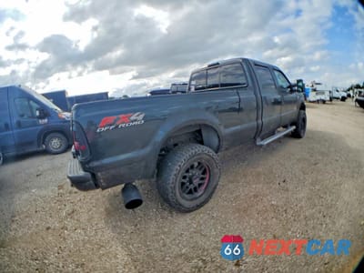 Trzecie zdjęcie samochodu z tyłu: 2005 FORD F350 SRW SUPER DUTY VIN:1FTWW31P05EC76842 - miniatura