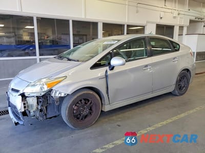 2014 TOYOTA PRIUS ONE JTDKN3DUXE1781555 - główne zdjęcie licytacji z USA - miniatura