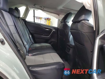 Zdjęcie 11 z 13 samochodu: 2019 TOYOTA RAV4 XLE VIN:JTMP1RFV8KD509042 - miniatura