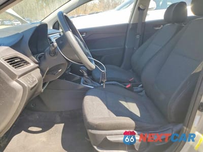Zdjęcie 7 z 12 samochodu: 2019 HYUNDAI ACCENT SE VIN:3KPC24A30KE087447 - miniatura