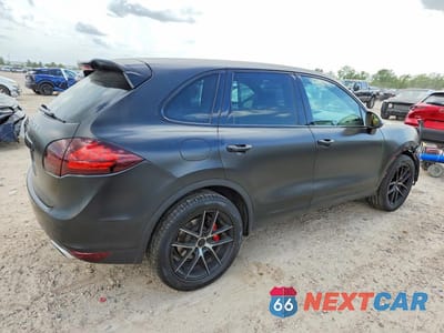 Trzecie zdjęcie samochodu z tyłu: 2012 PORSCHE CAYENNE VIN:WP1AA2A26CLA05749 - miniatura