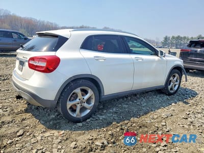 Trzecie zdjęcie samochodu z tyłu: 2019 MERCEDES-BENZ GLA 250 4MATIC VIN:WDCTG4GBXKJ630705 - miniatura