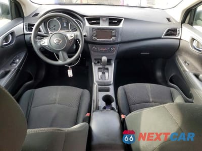 Zdjęcie 8 z 12 samochodu: 2018 NISSAN SENTRA S VIN:3N1AB7AP4JY231528 - miniatura