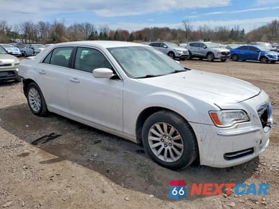 Czwarte zdjęcie samochodu z boku: 2013 CHRYSLER 300 VIN:2C3CCAAG9DH527711 - miniatura