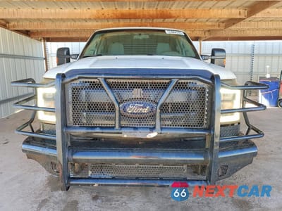 Piąte zdjęcie samochodu w środku: 2013 FORD F250 SUPER DUTY UTILITY / SERVICE TRUCK VIN:1FD7X2B6XDEA24320 - miniatura