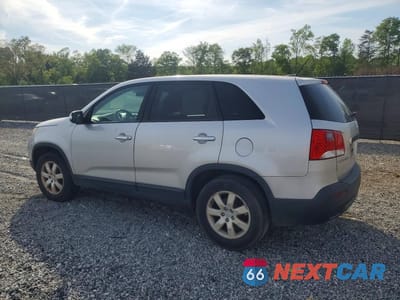 Drugie zdjęcie samochodu z przodu: 2012 KIA SORENTO LX VIN:5XYKT3A13CG200457 - miniatura