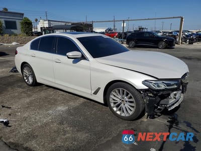 Czwarte zdjęcie samochodu z boku: 2021 BMW 530 XI VIN:WBA13BJ08MWX18742 - miniatura
