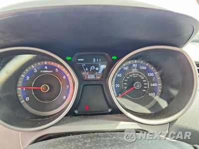 Zdjęcie 9 z 12 samochodu: 2014 HYUNDAI ELANTRA SE VIN:KMHDH4AE5EU159149 - miniatura