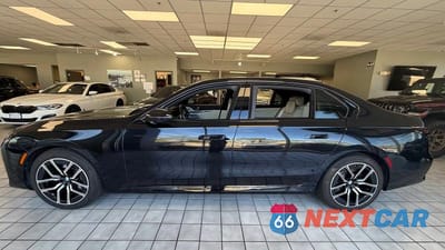 Piąte zdjęcie samochodu w środku: 2023 BMW 760 XI VIN:WBA33EJ02PCM30053 - miniatura