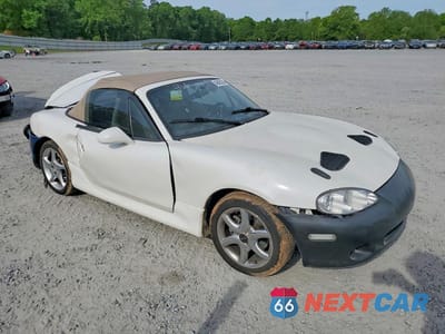 Czwarte zdjęcie samochodu z boku: 2003 MAZDA MX-5 MIATA BASE VIN:JM1NB353330311527 - miniatura