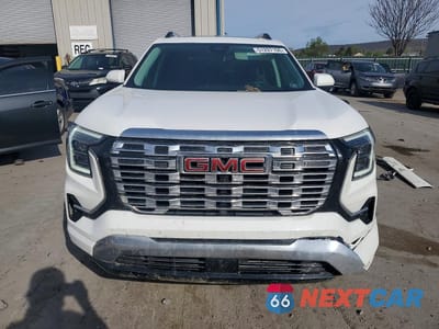 Piąte zdjęcie samochodu w środku: 2026 GMC TERRAIN DENALI VIN:3GKALZEG0TL111116 - miniatura