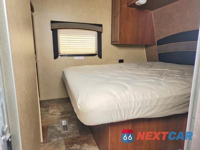 Piąte zdjęcie samochodu w środku: 2014 JAYCO JAYFLIGHT CAMPER VIN:1UJBJ0BPXE78N0071 - miniatura