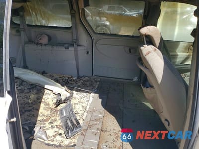 Zdjęcie 11 z 13 samochodu: 2005 DODGE GRAND CARAVAN SXT VIN:2D4GP44L05R503307 - miniatura