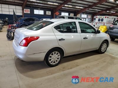 Trzecie zdjęcie samochodu z tyłu: 2013 NISSAN VERSA 1.6 S VIN:3N1CN7AP3DL819227 - miniatura