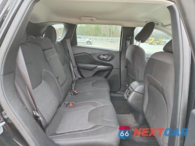 Zdjęcie 11 z 14 samochodu: 2019 JEEP CHEROKEE LATITUDE VIN:1C4PJMCB4KD213352 - miniatura