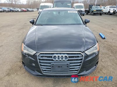 Piąte zdjęcie samochodu w środku: 2016 AUDI A3 PREMIUM VIN:WAUB8GFF9G1025650 - miniatura