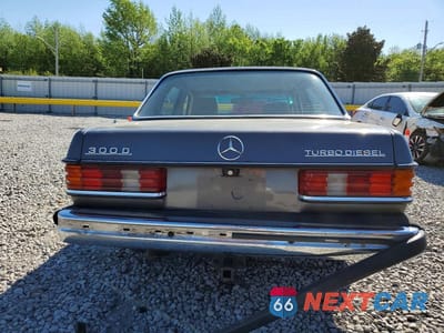Zdjęcie 6 z 12 samochodu: 1983 MERCEDES-BENZ 300 DT VIN:WDBAB33A0DB016776 - miniatura