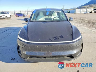 Piąte zdjęcie samochodu w środku: 2026 TESLA MODEL Y VIN:7SAYGDEE0TF390830 - miniatura