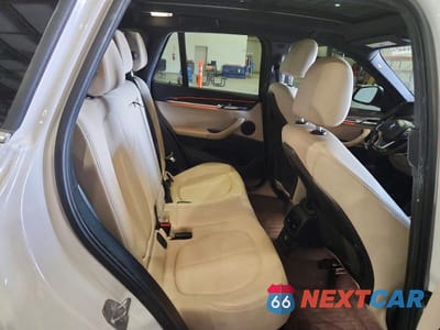 Zdjęcie 11 z 12 samochodu: 2018 BMW X1 SDRIVE28I VIN:WBXHU7C37J5L08554 - miniatura