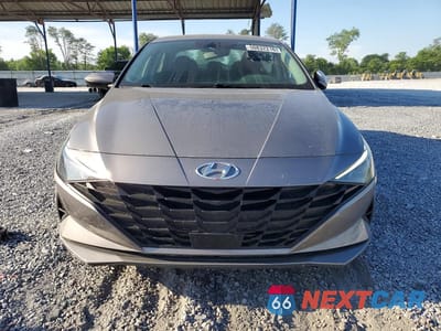 Piąte zdjęcie samochodu w środku: 2023 HYUNDAI ELANTRA SEL VIN:KMHLS4AG6PU613734 - miniatura