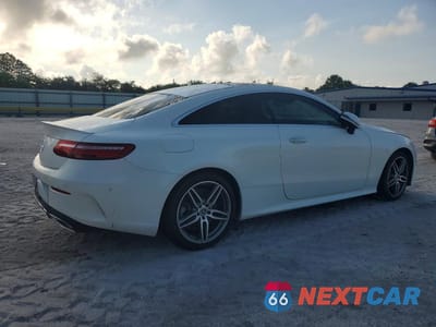Trzecie zdjęcie samochodu z tyłu: 2020 MERCEDES-BENZ E 450 VIN:W1K1J6HBXLF133110 - miniatura