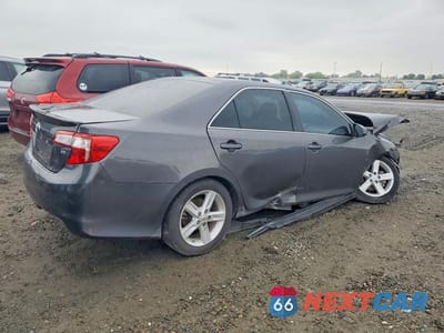 Trzecie zdjęcie samochodu z tyłu: 2012 TOYOTA CAMRY SE VIN:4T1BF1FK2CU197381 - miniatura