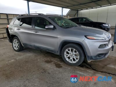 Czwarte zdjęcie samochodu z boku: 2017 JEEP CHEROKEE LATITUDE VIN:1C4PJLCBXHW554584 - miniatura
