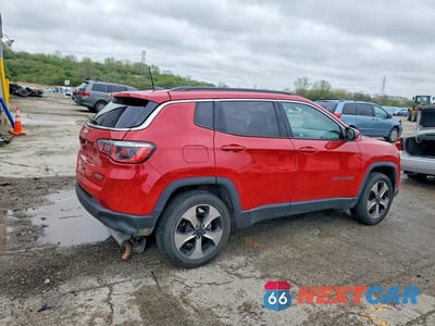 Trzecie zdjęcie samochodu z tyłu: 2018 JEEP COMPASS LATITUDE VIN:3C4NJDBB4JT313999 - miniatura