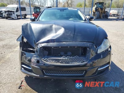 Piąte zdjęcie samochodu w środku: 2015 JAGUAR XJ VIN:SAJWA1CZ3F8V76071 - miniatura