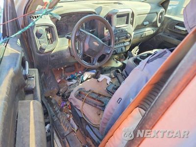 Zdjęcie 14 z 23 samochodu: 2021 CHEVROLET SILVERADO K3500 VIN:1GC3YSE72MF288162 - miniatura