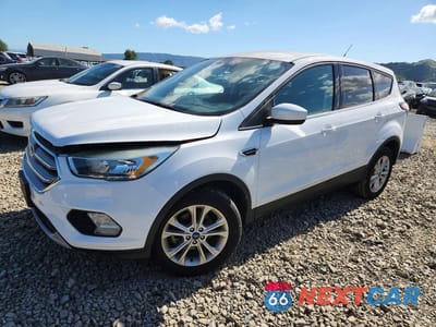 2017 FORD ESCAPE SE 1FMCU0GD3HUC27127 - główne zdjęcie licytacji z USA - miniatura