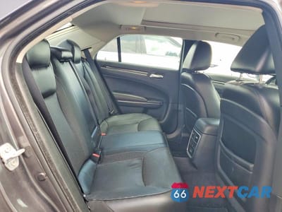 Zdjęcie 10 z 12 samochodu: 2016 CHRYSLER 300 VIN:2C3CCAKGXGH344031 - miniatura