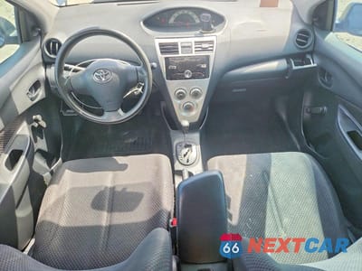 Zdjęcie 8 z 12 samochodu: 2007 TOYOTA YARIS BASE VIN:JTDBT923871052430 - miniatura