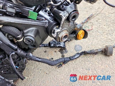 Zdjęcie 7 z 9 samochodu: 2024 KAWASAKI ZX400 P VIN:ML5ZXCP13RDA27781 - miniatura
