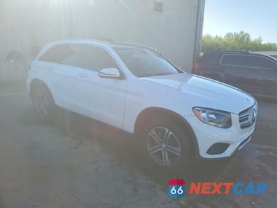 Czwarte zdjęcie samochodu z boku: 2017 MERCEDES-BENZ GLC 300 VIN:WDC0G4JB5HF171431 - miniatura