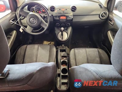 Zdjęcie 8 z 12 samochodu: 2012 MAZDA MAZDA2 VIN:JM1DE1KY6C0142854 - miniatura