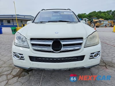 Piąte zdjęcie samochodu w środku: 2008 MERCEDES-BENZ GL 450 4MATIC VIN:4JGBF71E28A333246 - miniatura