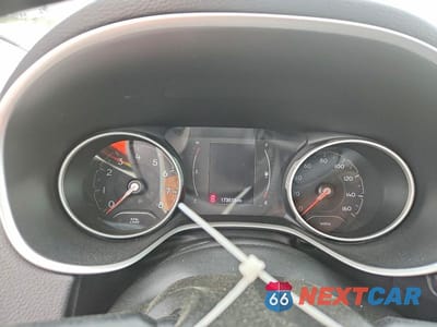 Zdjęcie 9 z 12 samochodu: 2018 JEEP COMPASS LATITUDE VIN:3C4NJCBB9JT425370 - miniatura