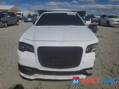 Piąte zdjęcie samochodu w środku: 2021 CHRYSLER 300 S VIN:2C3CCABT2MH507019 - miniatura