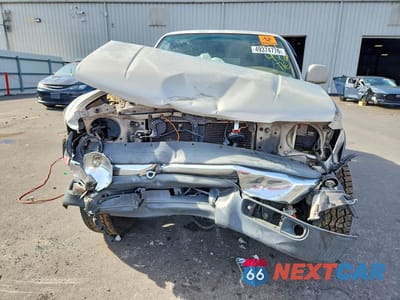Piąte zdjęcie samochodu w środku: 2000 TOYOTA 4RUNNER VIN:JT3GN86R2Y0146646 - miniatura