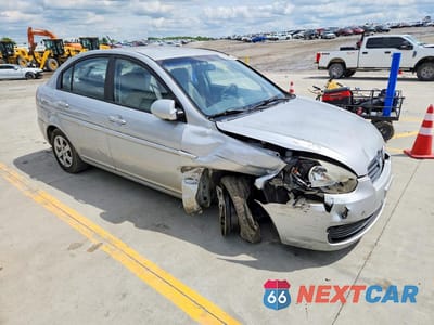Czwarte zdjęcie samochodu z boku: 2009 HYUNDAI ACCENT GLS VIN:KMHCN46CX9U289042 - miniatura