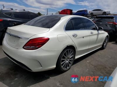 Trzecie zdjęcie samochodu z tyłu: 2017 MERCEDES-BENZ C 300 VIN:55SWF4JB7HU225026 - miniatura