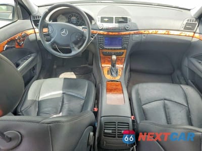 Zdjęcie 8 z 12 samochodu: 2005 MERCEDES-BENZ E 320 CDI VIN:WDBUF26J95A760259 - miniatura