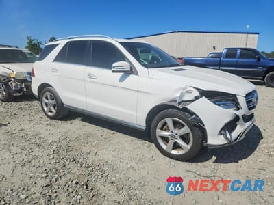 Czwarte zdjęcie samochodu z boku: 2017 MERCEDES-BENZ GLE 350 4MATIC VIN:4JGDA5HB4HA954107 - miniatura